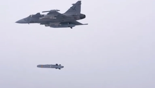 Випробувальний запуск ракети Taurus з винищувача Gripen C