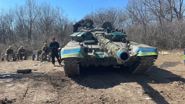 Трофейний танк Т-72Б зразка 1989 року, який вдалося захопити українським військовим на Харківщині у 2022 році