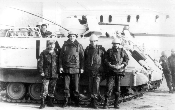 Українські миротворці в аеропорту Сараєво. 1992 рік.