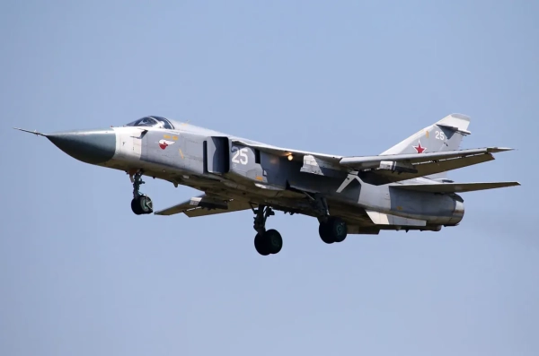 Знищено російський Су-24М та чотири одиниці техніки на аеродромі “Саки”: Зеленський підтвердив успіх