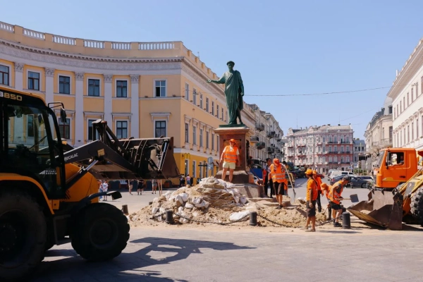 Сліди корозії та старої каверни