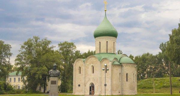 Спасо-Преображенский_собор_в_Переславле-Залесском_на_Красной_площади