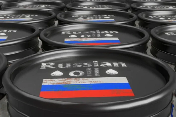 Росія рятується імпортом бензину з Індії через українські удари по НПЗ