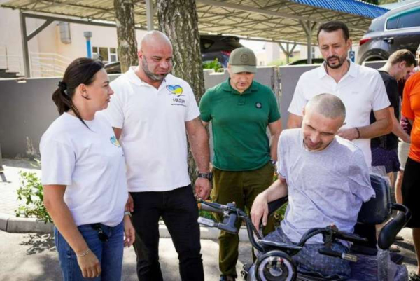 Скутери для Героїв”: Ветерани отримали понад 150 електроскутерів завдяки спільній ініціативі
