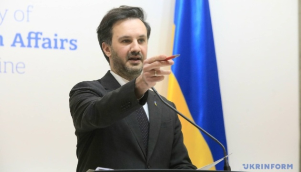 Словник МЗС: Заяви Залужного щодо НАТО витягли з контексту, курс України залишається незмінним