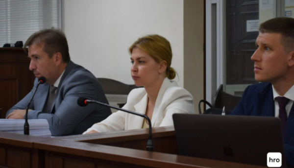 Міністр Стефанішина не стримала емоцій у залі суду: розгляд клопотання про обрання запобіжного заходу відкладено до завтра.