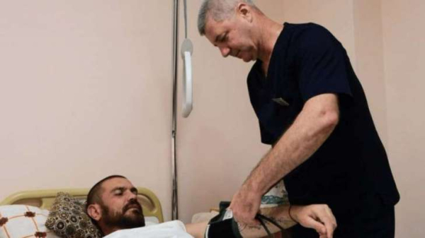 Медбрат: мистецтво дбати, слухати та підтримувати пацієнтів