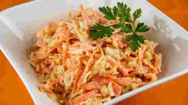 Крабовий салат з морквою по-корейськи