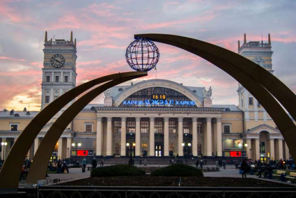 Харків під ударом: дрони спричинили пожежу в центрі міста