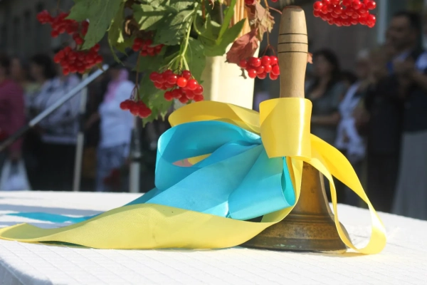 Лінійки 1 вересня: Корінець наголошує: безпека дітей і вчителів понад…