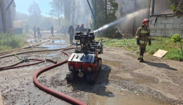 На заводі “Іскра” у Львові спалахнула пожежа: є загиблі