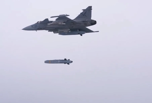 Швеція вперше застосувала ракету Taurus з винищувача Gripen