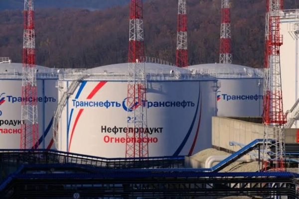 Нафтовий термінал “Шесхаріс” зупинив роботу після атаки безпілотників: Чорне море під ударом
