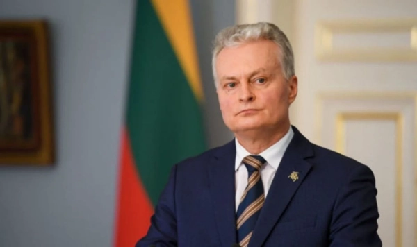 Науседа вразив Київ: президент виступив українською у День прапора