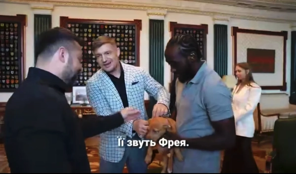 Цуценя Фрея: Зеленський отримав подарунок від Кроуфорда на честь нової&hellip;