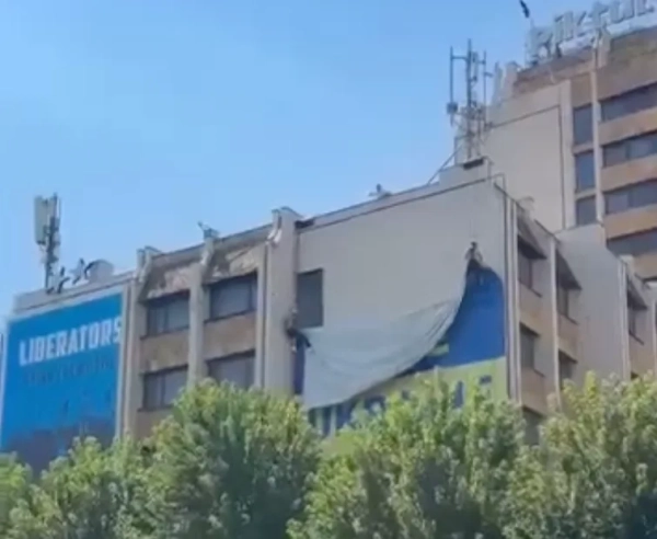 Український прапор у Приштині: що стоїть за демонтажем?