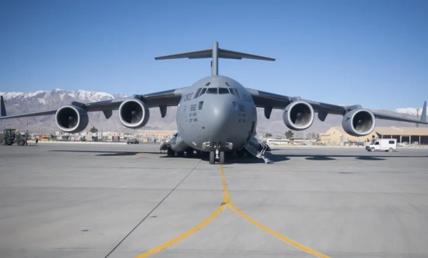 Директор ЦРУ прямує до Москви: що означає візит на борту потужного C-17