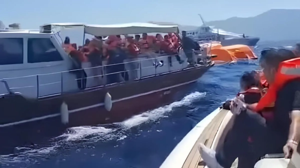 Пором біля Кіпру пішов на дно: 159 врятовано, доля 108 залишається невідомою