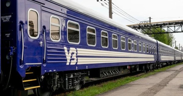 Зміни маршрути: потяги через Дніпропетровщину запізнюються до 10 годин