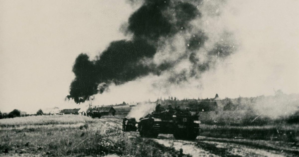 Нація вітає своїх героїв.