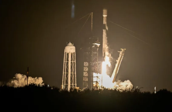 SpaceX: відпрацьований ступінь ракети залишив місячний слід