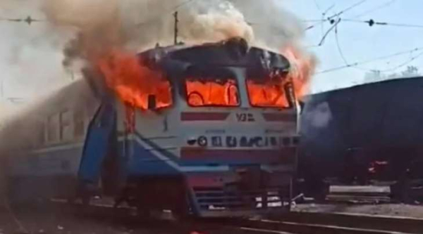Російський дрон атакував електропоїзд: загинула жінка, постраждала дитина