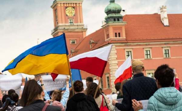 67% поляків за депортацію українців, що не працюють: як це вплине на відносини?
