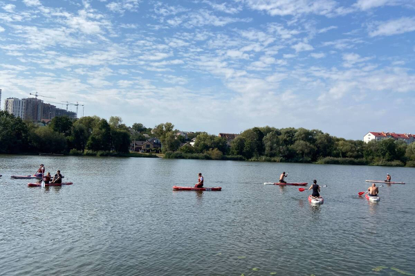 Ветерани Вінниччини підкорили річку на SUP-дошках