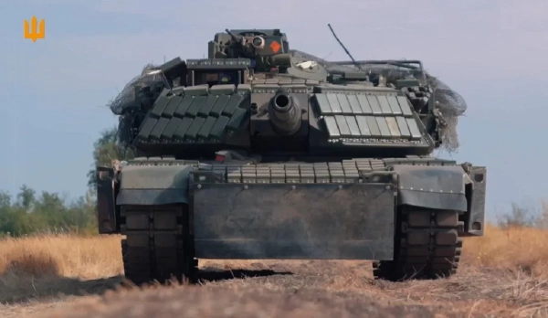 Американський M1 Abrams з встановленим динамічним захистом "Контакт 1"