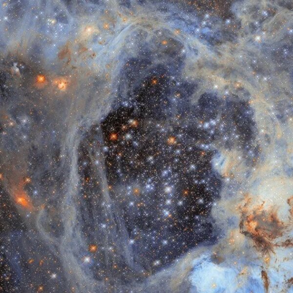 Hubble зафіксував величну галактичну туманність у сузір’ї Золота Риба