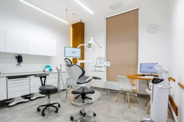 стоматологія Brillant Dental — огляд зубів в Одесі стоматологія Brillant Dental — огляд зубів в Одесі