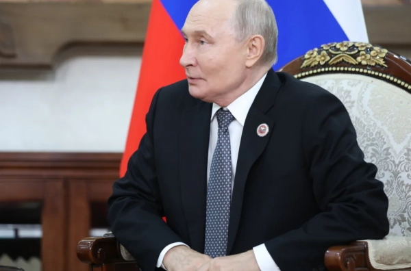 Путін став жертвою ШІ-фейків про косаток, що нападають на білих ведмедів