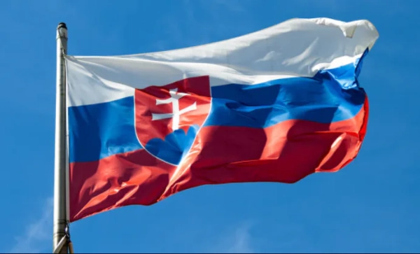 Словаччина викликає російського посла через обстріл біля посольства у Києві