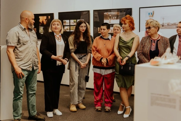 Учасники виставки «Під окупацією» у Вуковарі