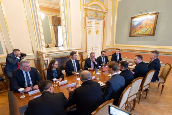 Зеленський провів зустріч із представниками Трампа