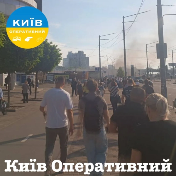 Наслідки удару по АЗС у Києві