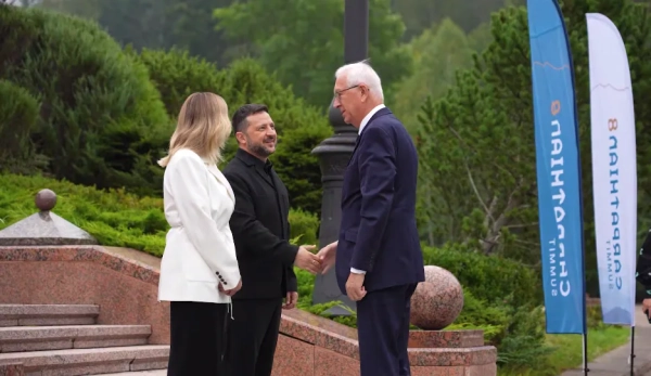 Карпатська вісімка: лідери країн регіону зібралися на перший саміт