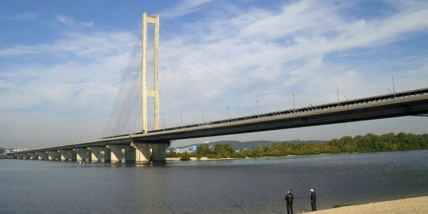 Метро відновить рух Південним мостом під час “жовтої” тривоги: названо умову