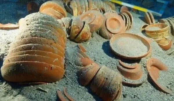 Елітний посуд віком 2100 років знайшли біля берегів Туреччини