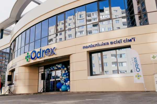 Чому адвокати медиків Odrex саботують суди